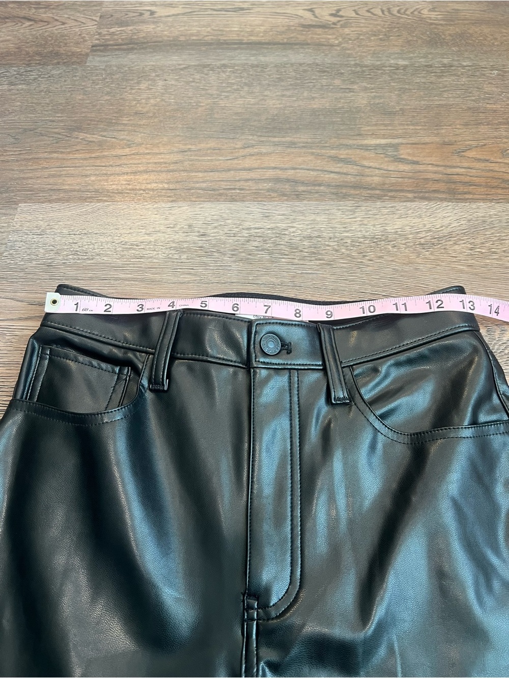 Abercrombie High Rise 90s Relaxed Vegan Leather Pants Black Women’s 27 4 Short - Picture 10 of 11